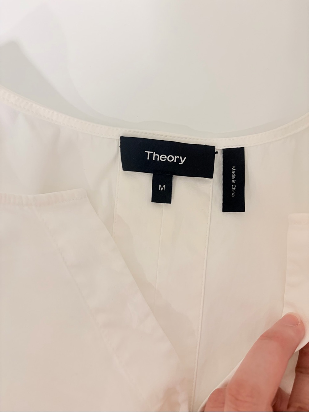 Theory White Sleeveless top - Picture 5 of 6